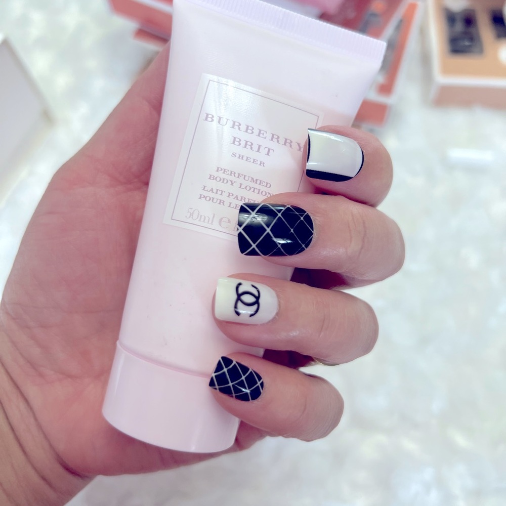 Fashion Nails - Picture 7 of 8